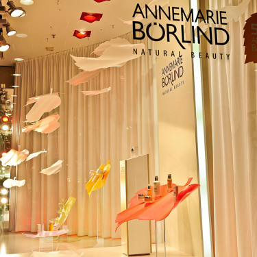 ANNEMARIE BÖRLIND in den Galeries Lafayette | © photocube