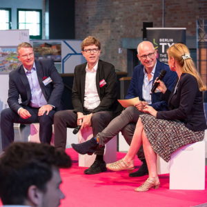 Paneldiskussion mit Philipp Bouteiller bei 8. Standortkonferenz | Nachnutzung Flughafen TXL | © Gerhard Kassner